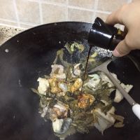 酸菜焖鳗鱼