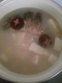 奶白鲫鱼豆腐汤