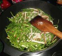 肉丝香干炒芦蒿