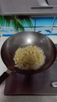 大蒜炒素面筋