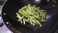 腊肉炒刀豆