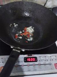 蒜苗香干