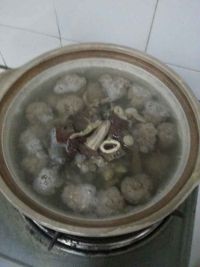 羊肉丸羊杂粉丝汤