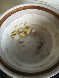 小花菇炖豆腐