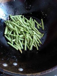 豆角韭菜烧豆棍