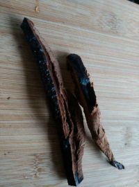 灵芝花胶煲鸡脚