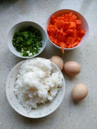 胡萝卜蛋炒饭