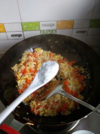 胡萝卜蛋炒饭
