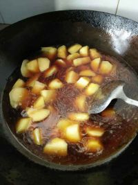 红烧土豆块