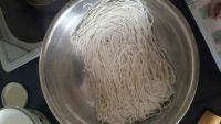 包菜虾仁鸡蛋炒米线