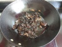 辣味杏鲍菇炒手撕包菜