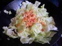 辣味杏鲍菇炒手撕包菜