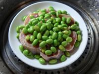 毛豆蒸腊鸡腿