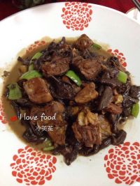 肉蘑炖鸡腿