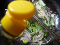 洋葱青菜素炒面