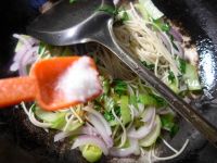 洋葱青菜素炒面