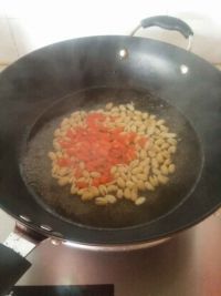 炝拌黄豆三丁