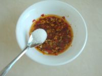 手撕蒜薹