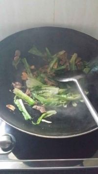 肉片炒油麦菜