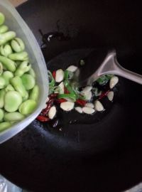 清炒蚕豆