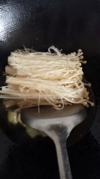 金针菇炒油菜