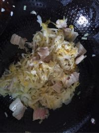 五花肉炒酸菜