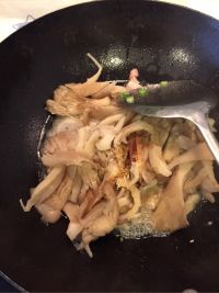 蘑菇炒肉