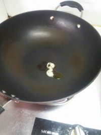 红萝卜炖牛蹄筋