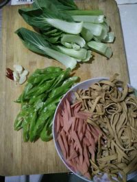 奶油菜火腿炒豆腐皮
