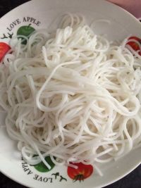 芝麻酱拌粉干