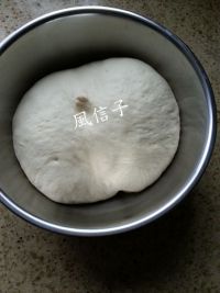 卤肉包子