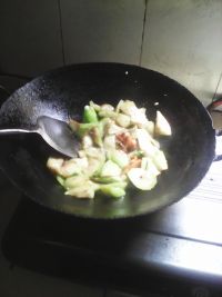 肥肉炒丝瓜