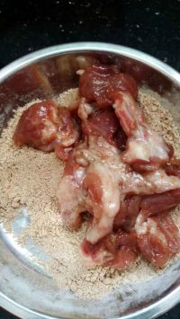 腐乳粉蒸肉