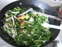 小圆葱炒鸡蛋