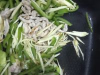 肉丝炒茭白青椒