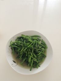 清炒茼蒿