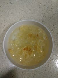 银耳虾仁小炒