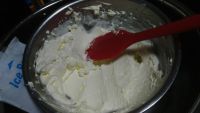 <手工美食>手绘碎花蛋糕卷的做法3