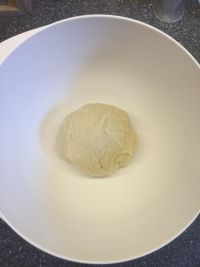 培根鲔鱼面包