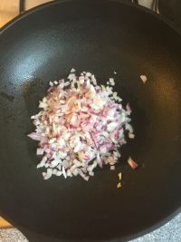 培根鲔鱼面包