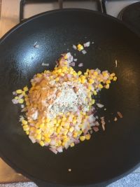 培根鲔鱼面包