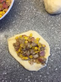 培根鲔鱼面包