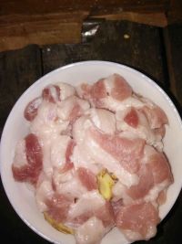 五花肉四季豆拌面