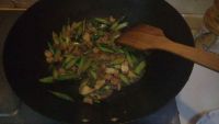 芦笋炒肉丁