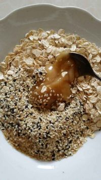 芝麻燕麦棒