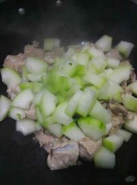 冬瓜炖小排
