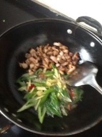 辣炒肉丝豆干