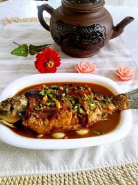红烧鲫鱼