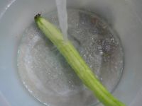 泡椒凤爪炒丝瓜
