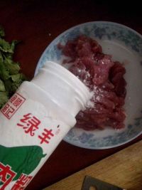 平菇炒肉丝